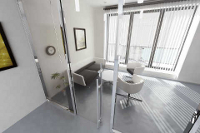 Фото Вкатная цельностеклянная дверь системы NAYADA-Standart – оптимальное решение для компактных офисов